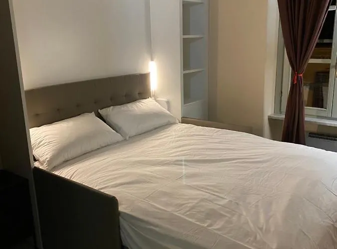 Hotel Piazza Vittorio *