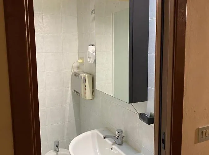 Piazza Vittorio Hotel *