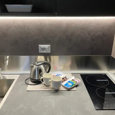 Piazza Vittorio Hotel *